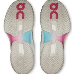 On THE ROGER Pro Fire Clay tennisschoenen dames arctic pink